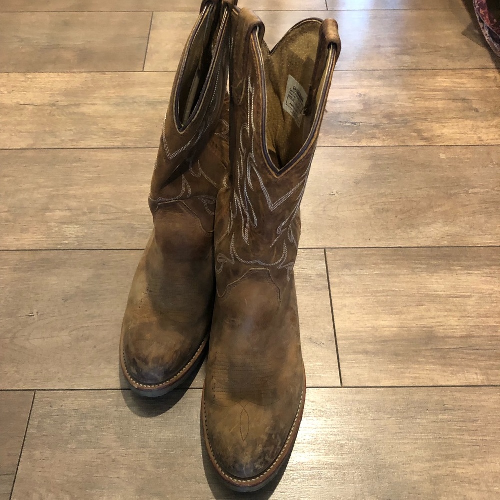 Tan men’s Double H Cowboy Boots